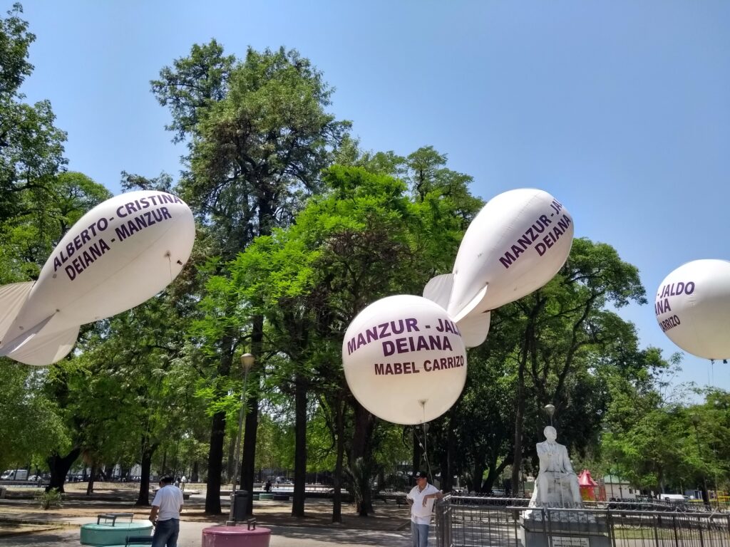 globos-con-helio-personalizados-para-politicos